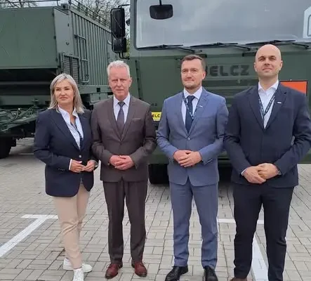 Jelcz-Laskowice na forum bezpieczeństwa. Burmistrz o roli przemysłu obronnego
