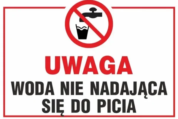 Woda z wodociągu Piskorzów nadal niezdatna do spożycia – lista punktów z wodą pitną