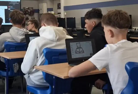 Oława: uczniowie technikum informatycznego rozpoczynają naukę o sztucznej inteligencji