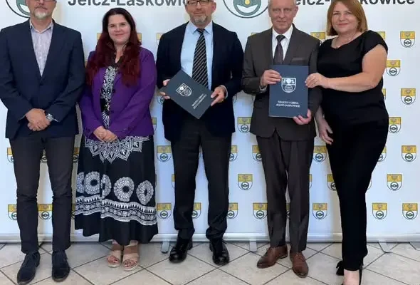 Jelcz-Laskowice: umowa na koncepcję Centrum Kultury z biblioteką podpisana