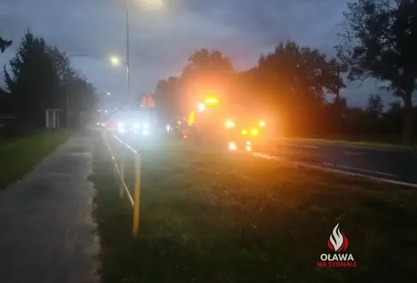 Zderzenie dwóch aut w Stanowicach. Kierowcy muszą liczyć się z utrudnieniami
