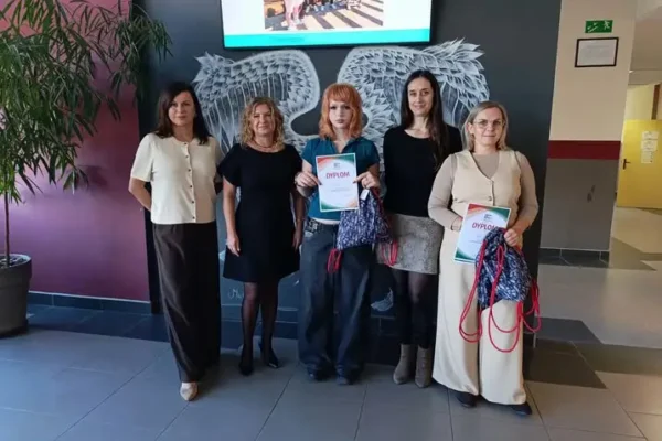 Oława: laureatki e-Konkursu Europejskich Języków Obcych nagrodzone
