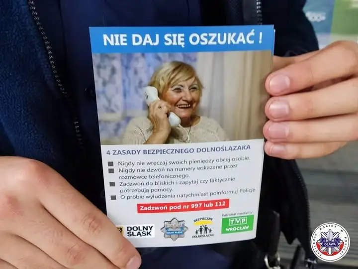 Europejski Dzień Seniora: Policja z Oławy ostrzega przed oszustami