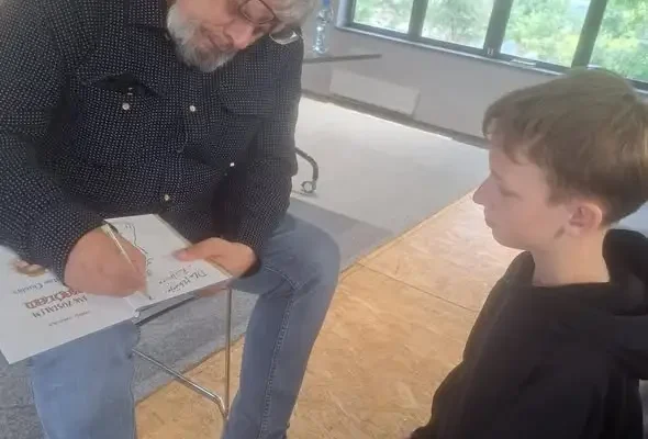 Paweł Wakuła spotkał się z uczniami w Domaniowie