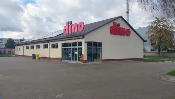 Nowy Dino w Oławie na finiszu. Pierwsze produkty już na półkach