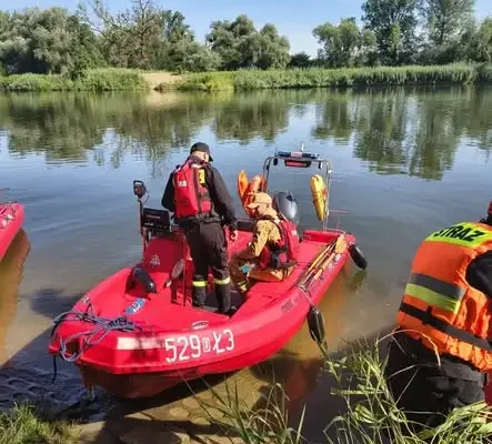 Strażacy ochotnicy z Gminy Oława pokazali, jak ratować życie na Odrze