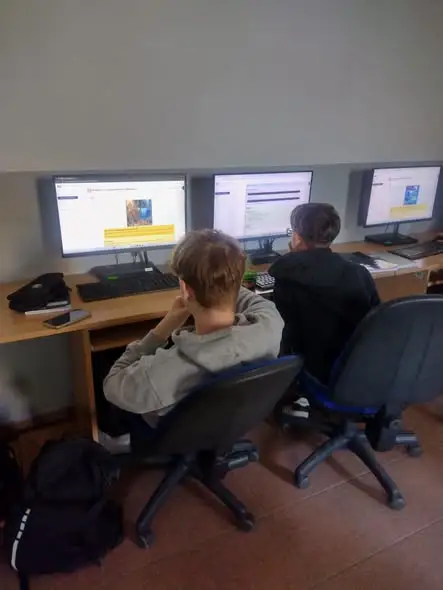 Nowa ścieżka edukacyjna „Sztuczna inteligencja” w szkołach – ruszyły warsztaty