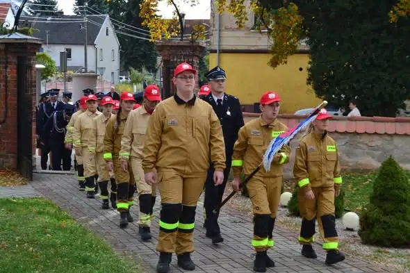 Historyczny moment w Osieku: OSP zyskała patronkę, młodzi strażacy złożyli ślubowanie